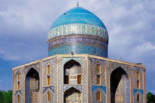 آرامگاه در مشهد