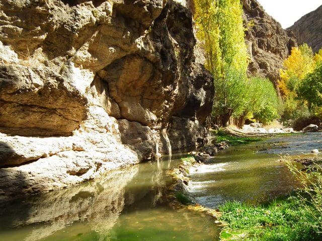 آبشار در مشهد