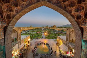 جاهای دیدنی اصفهان، نصف جهان
